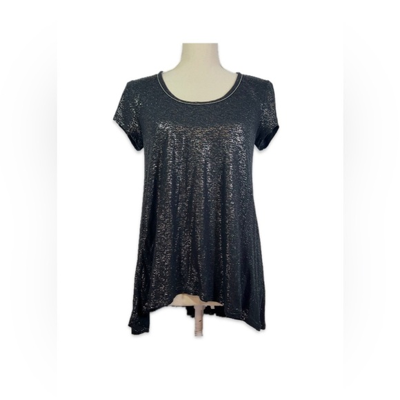 Jennifer Lopez Tops - Jennifer Lopez Black Top with Silver Accents Women’s size Medium